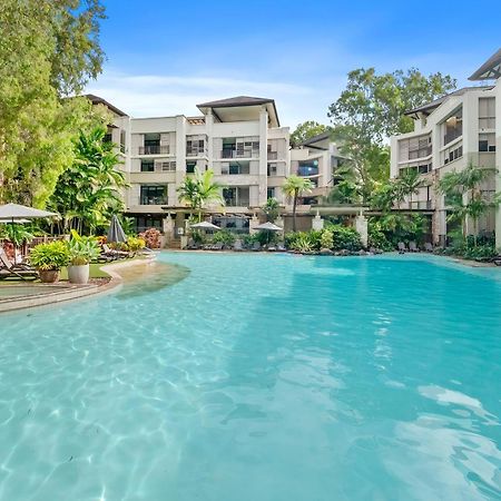 Private Apartments In The Temple Beachfront Resort Палм-Коув Экстерьер фото